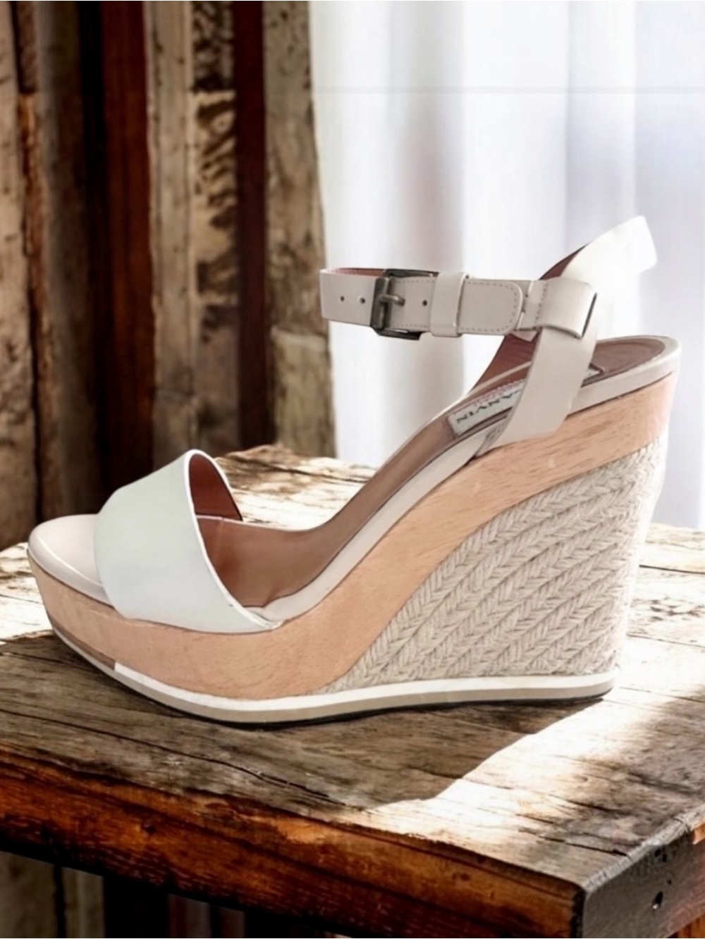 Lanvin Wooden Espadrille Wedge
Sandals Size 40